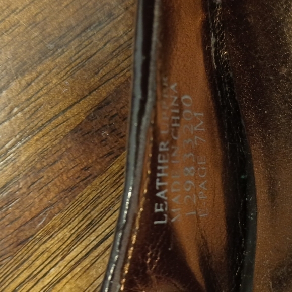 5 for $25 Aigner patent leather slingback heels 7M - Picture 9 of 9